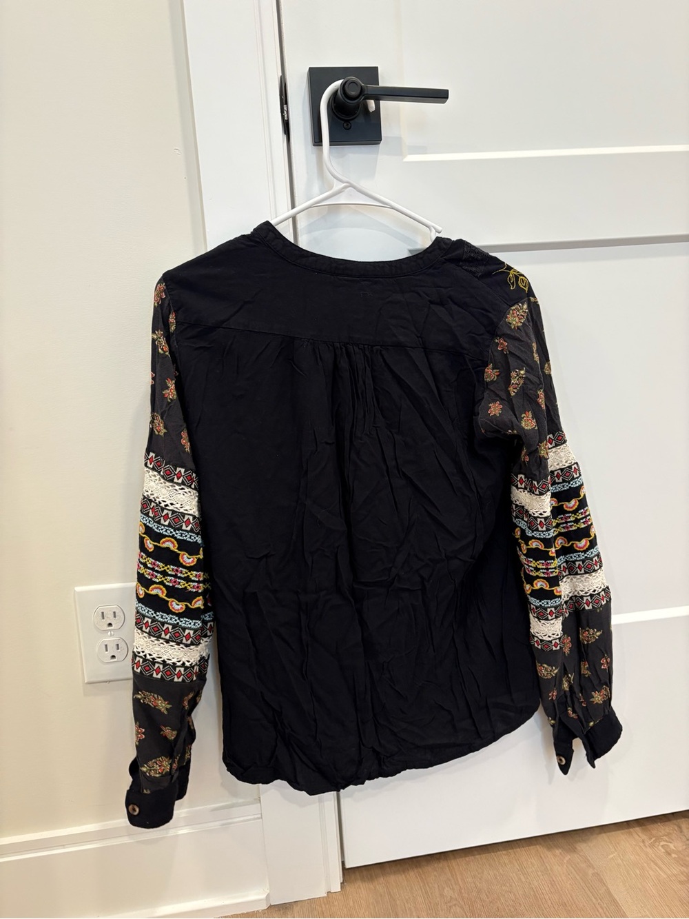 Anthropologie Black Floral Embroidered Blouse - Picture 6 of 8